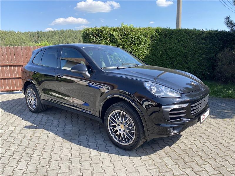 Porsche Cayenne 3,0 D  PLATINUM EDITION SPORT - fotka 7 z 44