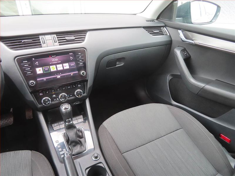 Škoda Octavia (2019) 2.0 TDI, Automat, Navi - fotka 8 z 19