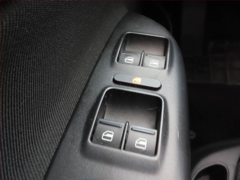 Škoda Octavia (2010) Ambiente 1.4 TSI, Serv.kniha - fotka 15 z 16