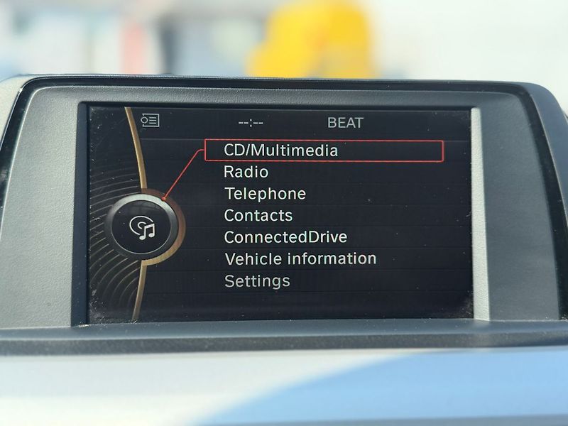BMW Řada 3 180kw* xDrive F31*Nová STK* - fotka 26 z 28