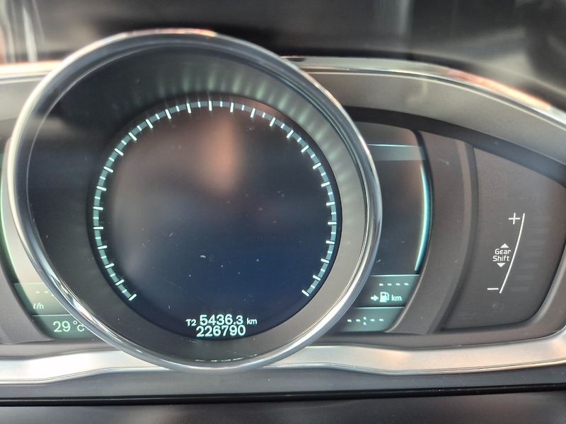 Volvo XC60 (2013) 2.0 D4 Rozvody,TOP STAV - fotka 9 z 24