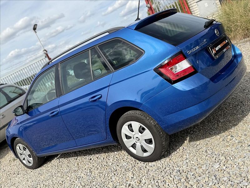 Škoda Fabia 1,0 MPI KLIMA - fotka 7 z 22