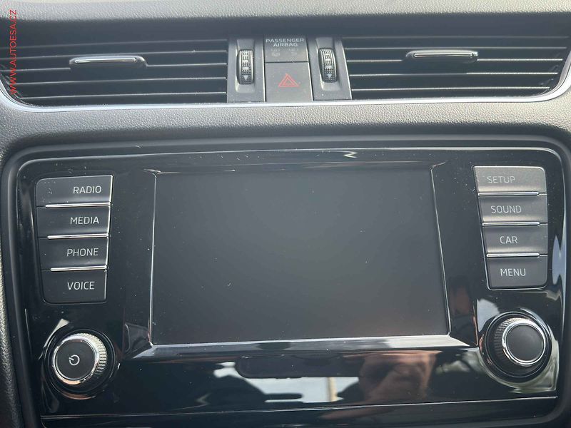 Škoda Octavia (2016) 1.4 TSi, ČR, Bixenon - fotka 14 z 21