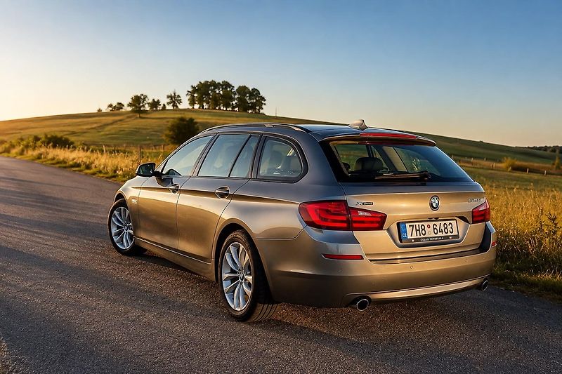BMW Řada 5 (2012) 535d, x-drive, automat, ČR - fotka 2 z 12