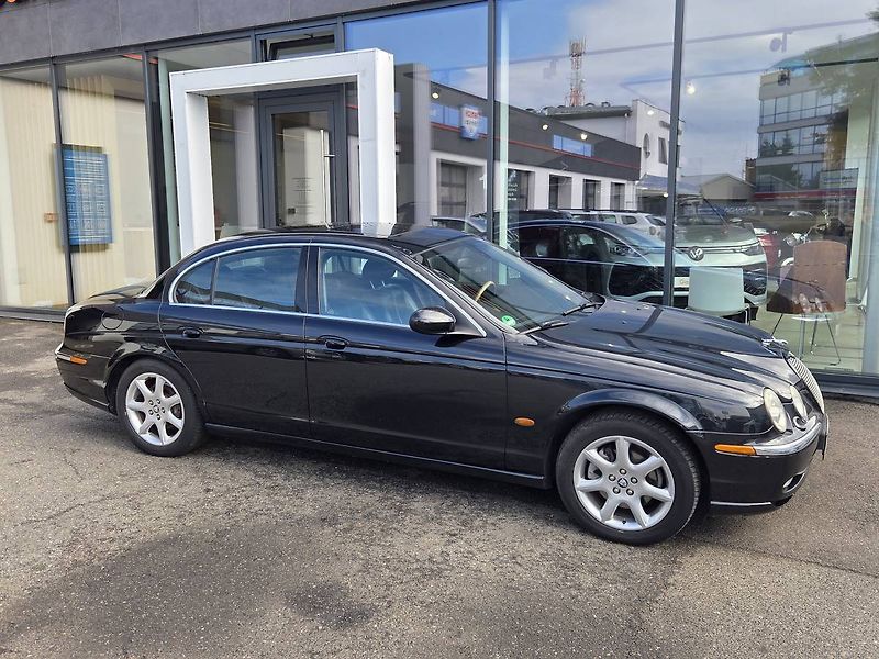 Jaguar S-Type (2003) 3.0i - fotka 3 z 26
