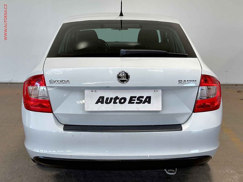 Škoda Rapid (2015) 1.2TSI, ČR, AC - fotka 5 z 13