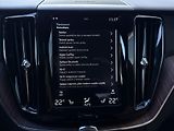 Volvo XC60 T5 AWD // MOMENTUM PRO  - náhled 35