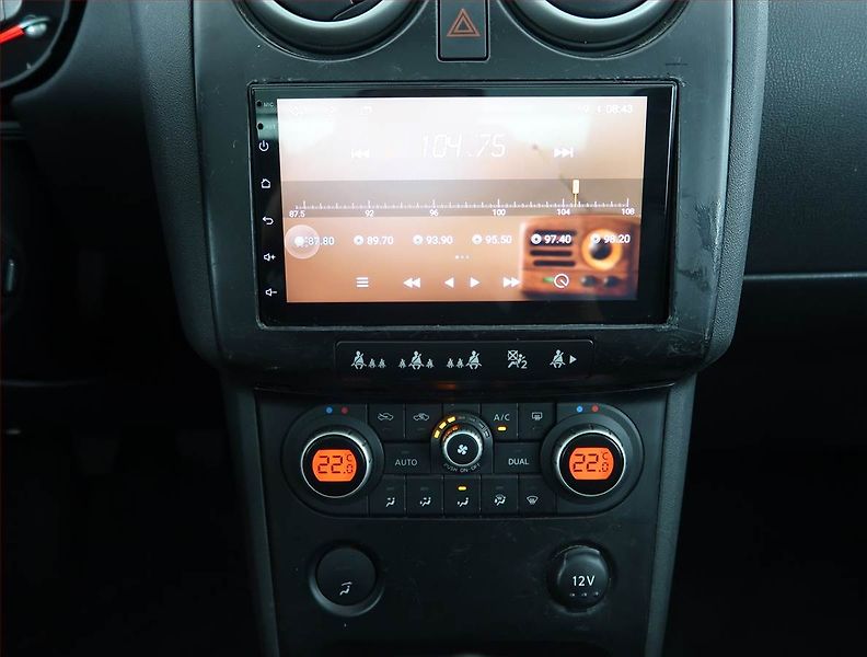 Nissan Qashqai (2007) 2.0, 4X4, Navi, Tempomat - fotka 12 z 19