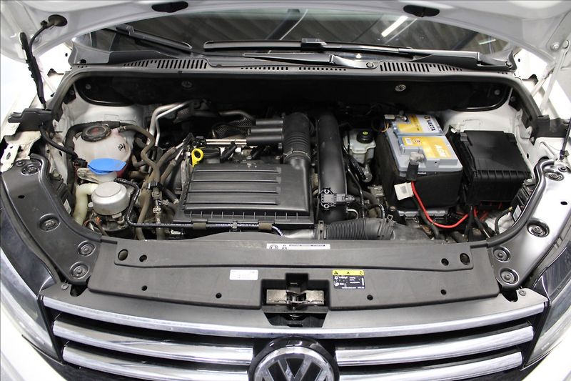 Volkswagen Caddy 1,4 TSI DSG Edition LED 1.maj. - fotka 8 z 34
