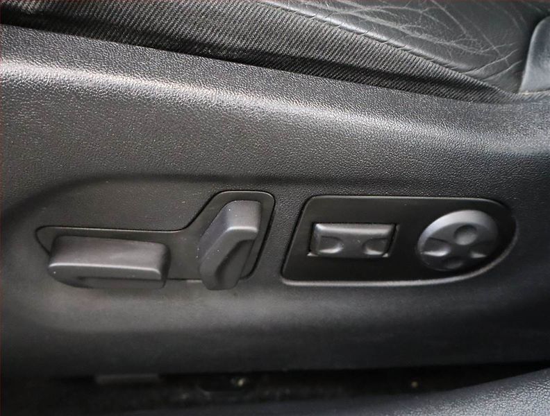 Citroën C5 (2012) 2.2 HDI, Automat, Navi, Xenony - fotka 24 z 26