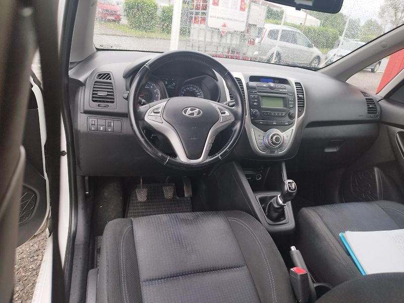 Hyundai ix20 (2013) 1.4i, volat-608 081 843 - fotka 10 z 14