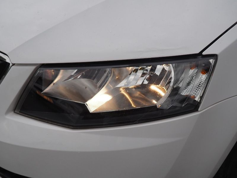 Škoda Octavia (2013) 1.6 TDI, Automat - fotka 7 z 31