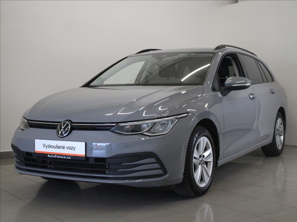 Volkswagen Golf 1,5 TSI Life Variant 120tkm.ČR