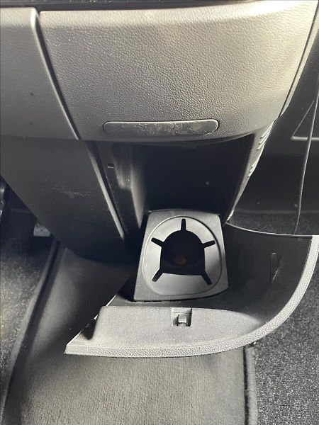 Volkswagen Multivan 2,5 TDI 95kW*tažné*aut. klima* - fotka 17 z 40
