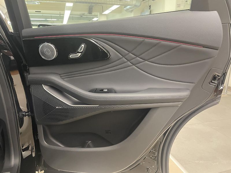 Omoda 9 (2025) Omoda 9 PHEV Premium  - fotka 18 z 69