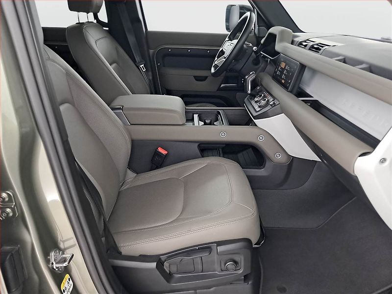 Land Rover Defender (2024) D200 AWD - fotka 9 z 20