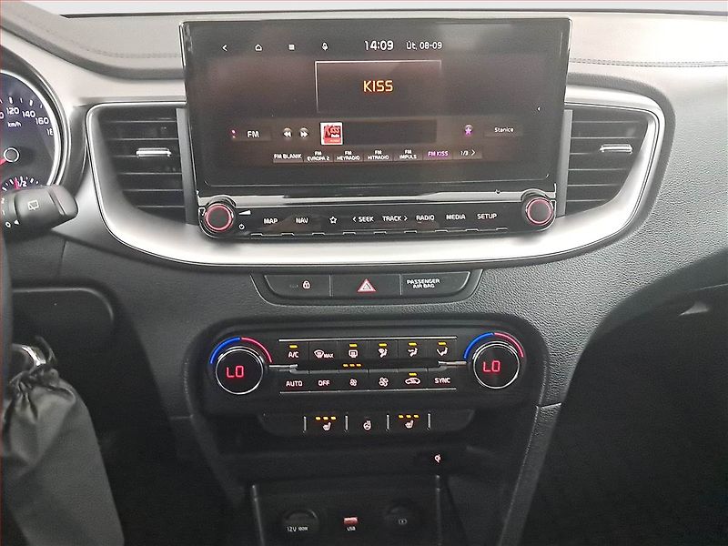 Kia Ceed (2020) Exclusive 1.4 T-GDI - fotka 12 z 20