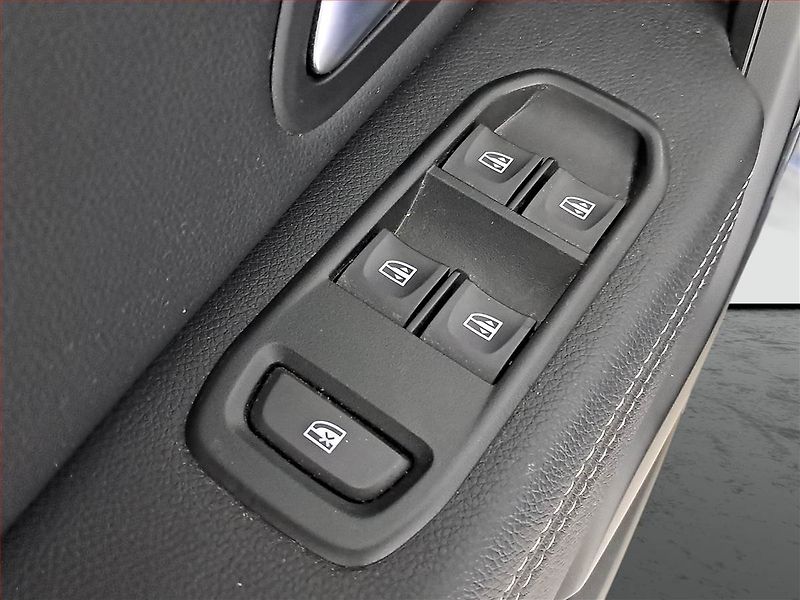 Dacia Duster (2022) 1.0 TCe, LPG, ČR,1.maj - fotka 18 z 20