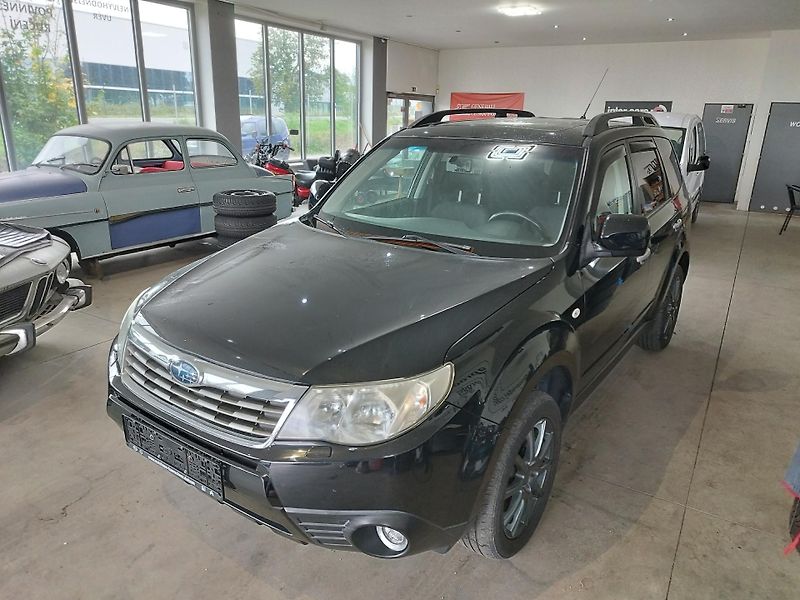 Subaru Forester (2010) 2.0i,taž.zař.,4x4 - fotka 1 z 33