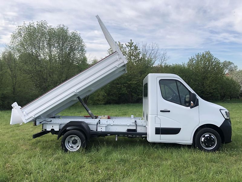 Renault Master (2020) 2.3TDi pouze 29000km 3.3m x 2m - fotka 3 z 14