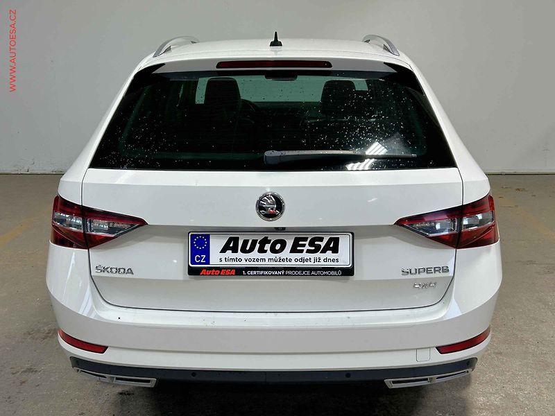 Škoda Superb (2016) 2.0TDi 4x4, ČR, DSG, navi - fotka 5 z 17