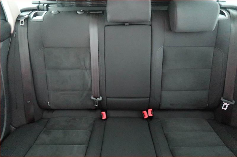 Volkswagen Golf (2012) Highline 2.0 TDI, Xenony - fotka 10 z 17