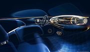 Mercedes-Benz Vision Iconic kombinuje retro-futuristický design. Auto se dobíjí přes solární lak.