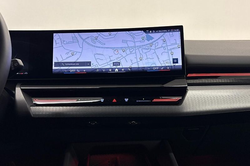 BMW Řada 5 540d xDrive Touring - fotka 11 z 22