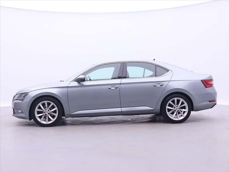 Škoda Superb 2,0 TDI 140kW DSG Style Plus - fotka 4 z 39