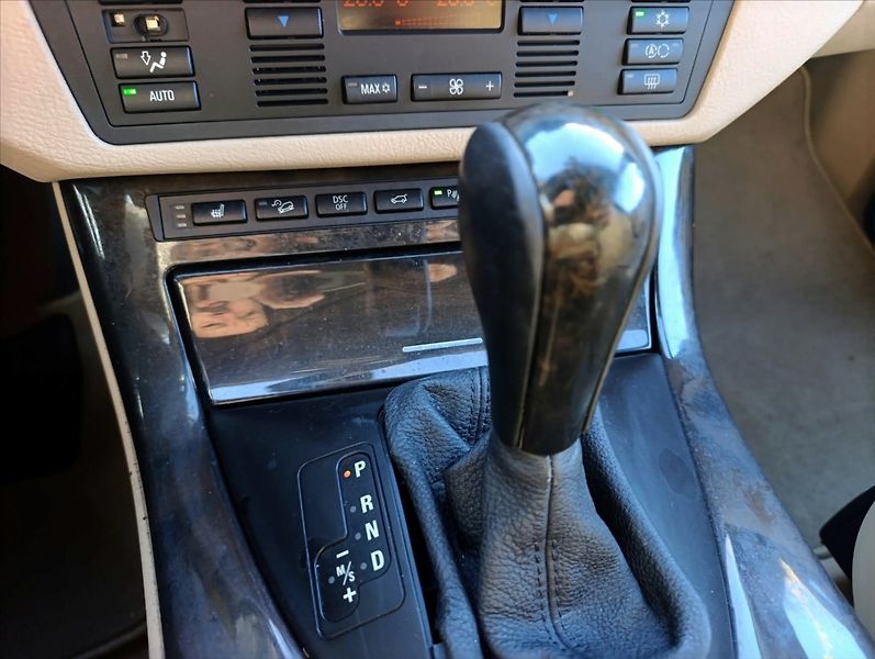 BMW X5 3,0 d 4x4 Automat Kůže Tažné - fotka 19 z 35