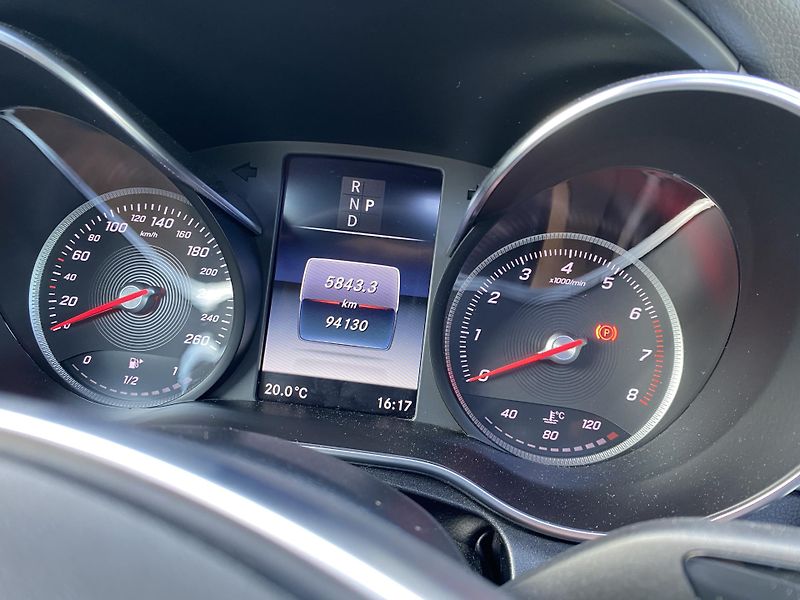 Mercedes-Benz Třídy C (2017) C 180 Coupé AMG Line - fotka 16 z 16