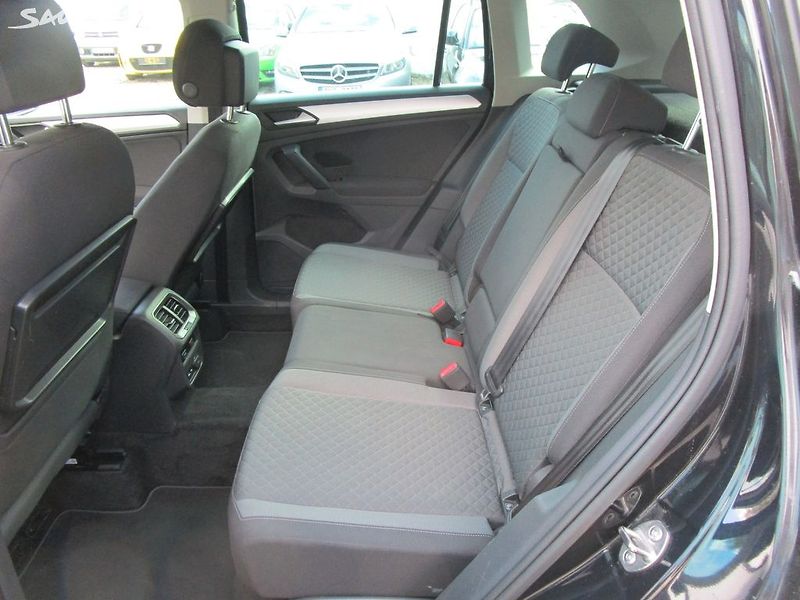 Volkswagen Tiguan 1,5TSI-96KW-NOVÁ STK+OLEJ - fotka 15 z 27