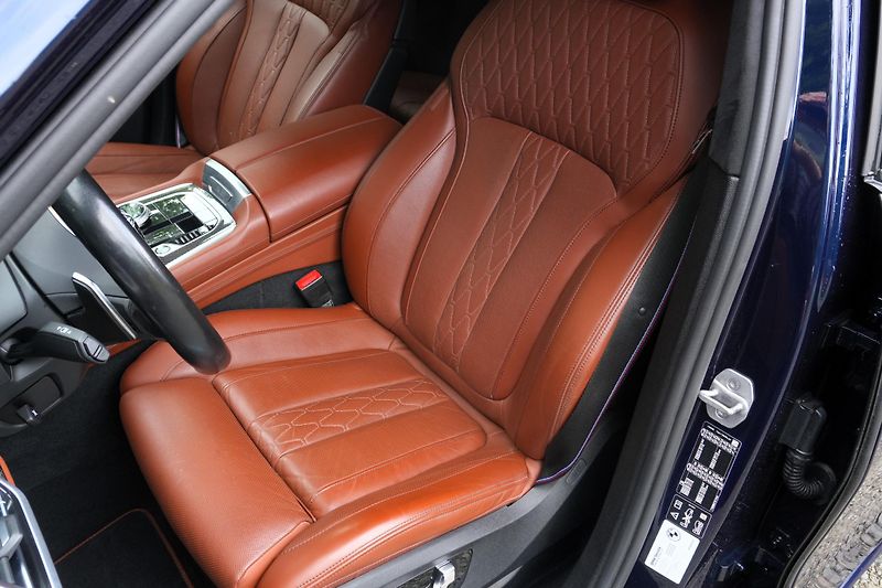 BMW X6 40i xDrive, ČR, Masáž, Webasto - fotka 34 z 44