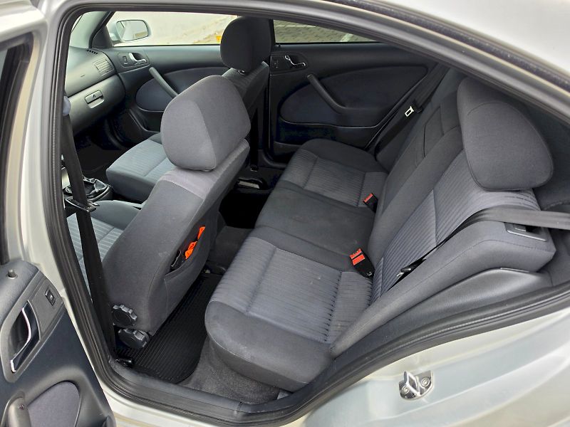 Škoda Octavia (2003) 1,9 TDI 81kW Elegance - fotka 14 z 21