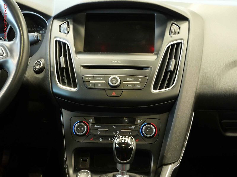 Ford Focus (2016) 1.5TDCi, 2.maj,ČR, Klima - fotka 9 z 21