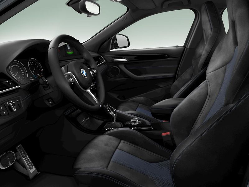 BMW X2 M35i - fotka 4 z 6