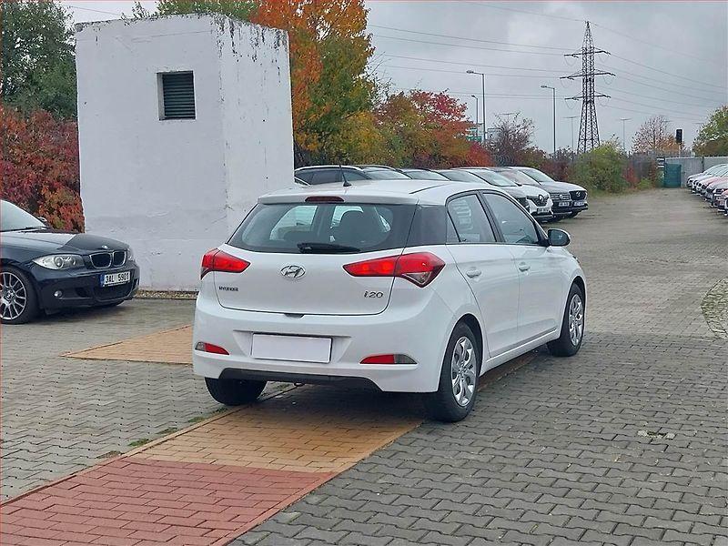 Hyundai i20 (2015) 1.2 - fotka 5 z 13