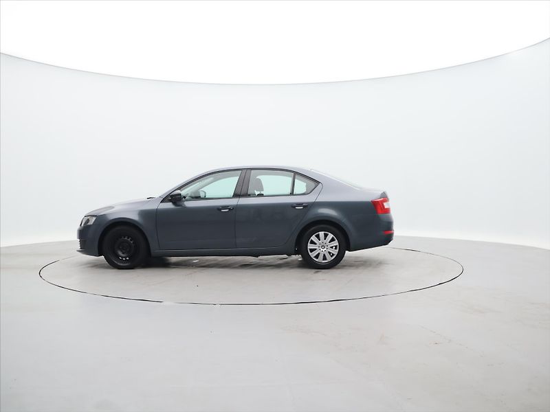 Škoda Octavia 1,6 TDI 77kW CZ Klima 2.Maj - fotka 9 z 30