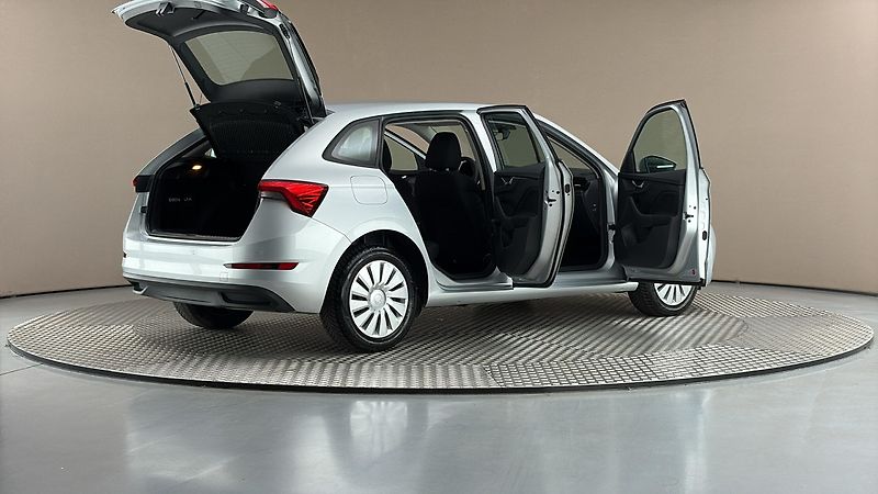 Škoda Scala 1.0 TSI Ambition - fotka 6 z 23