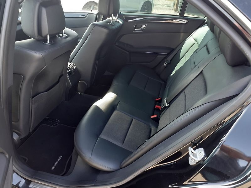 Mercedes-Benz Třídy E (2010) 3.0 6V CDi 4x4 - fotka 22 z 31