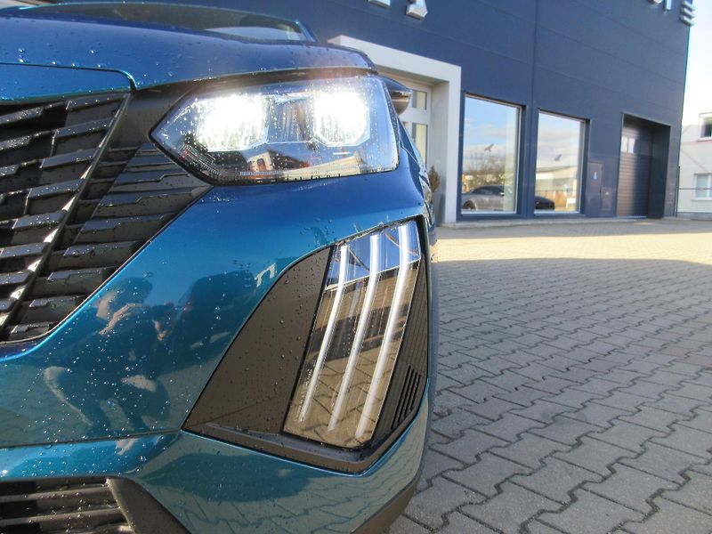 Peugeot 2008 STYLE PureTech 100 S&S MAN6 - fotka 4 z 36