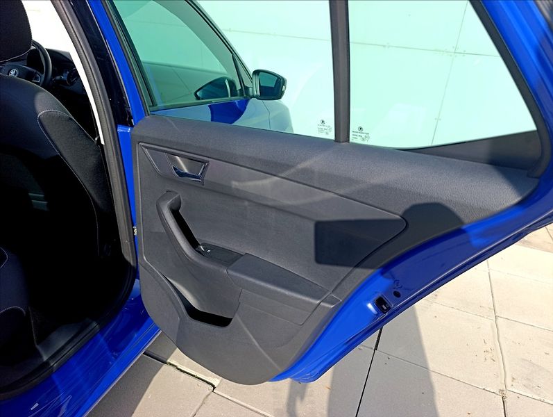 Škoda Fabia 1,0 TSi 70kW Kamera Klima Alu - fotka 28 z 33
