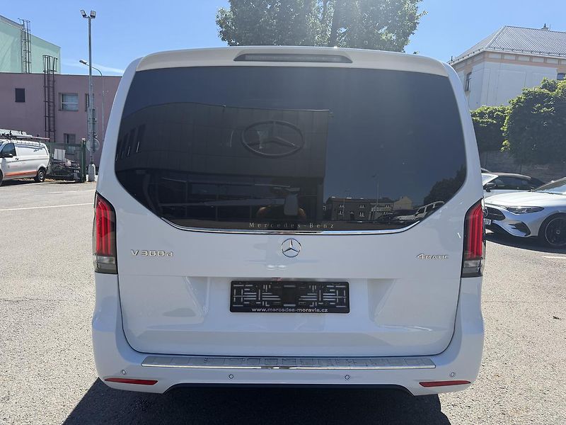 Mercedes-Benz Třídy V (2026) V 300 d / Exclusive / L / 4M - fotka 10 z 26