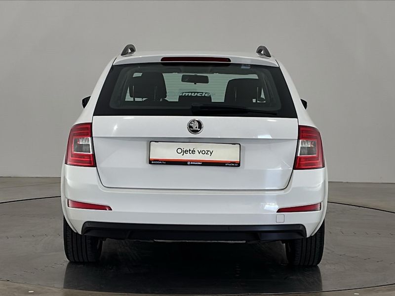 Škoda Octavia Ambition - fotka 17 z 28