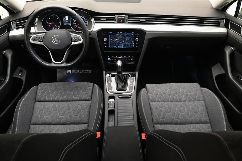 Volkswagen Passat 2,0 TDI 147kW DSG Business Zár - fotka 15 z 32