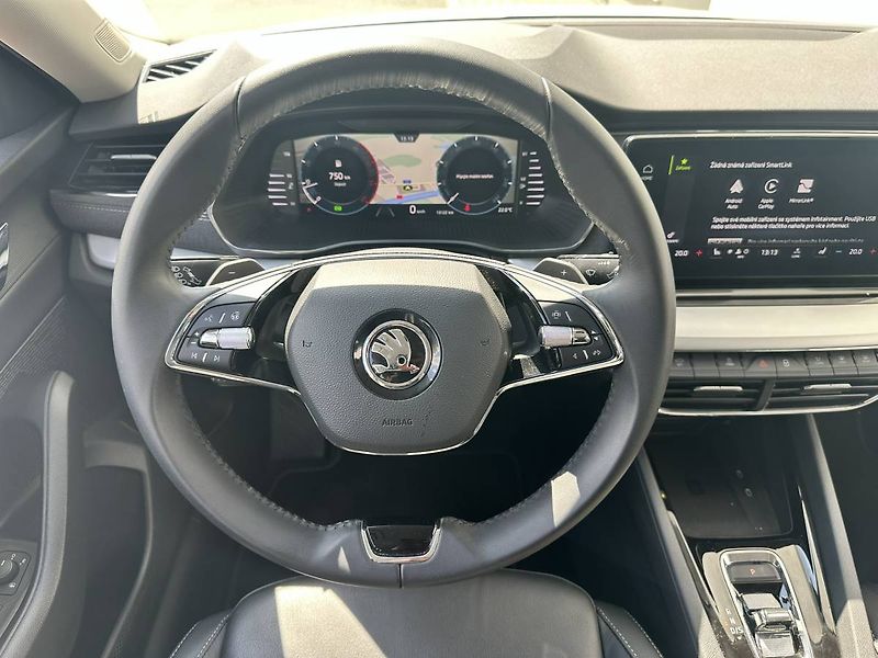 Škoda Octavia Liftback Style 2.0 TDI 110 kW - fotka 8 z 31