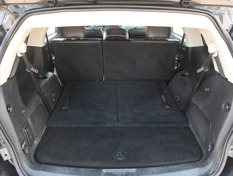 Fiat Freemont (2012) 2.0 MultiJet, 4X4, Automat - fotka 14 z 19