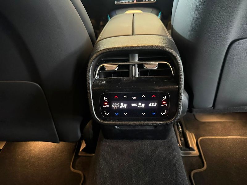 Mercedes-Benz Třídy E 220d 4M kombi - fotka 12 z 21