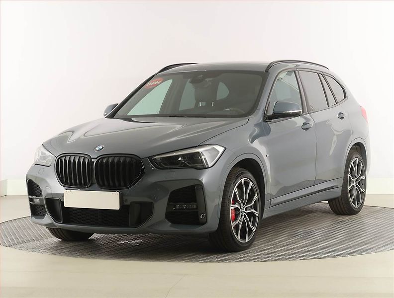 BMW X1 (2021) M Sport xDrive18d - fotka 2 z 23