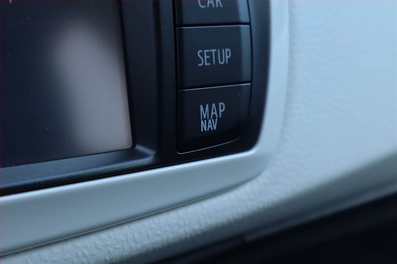 Toyota Yaris (2014) 1.33 Dual VVT-i, Tempomat - fotka 18 z 22